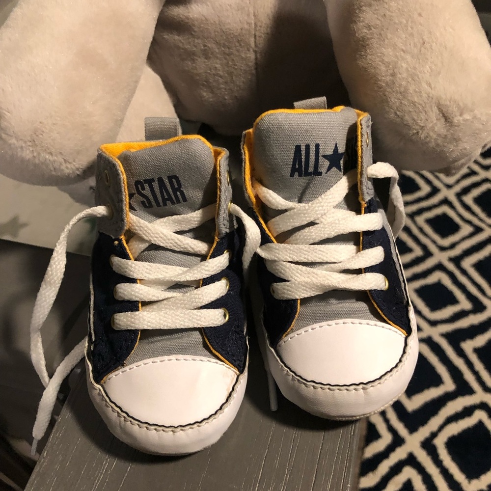 Infant Converse- size 3
